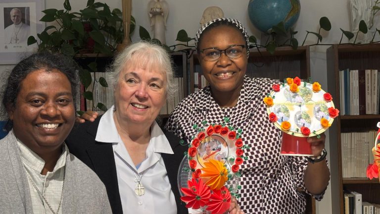 Félicitations  à la Nouvelle Équipe de Leadership au Canada!